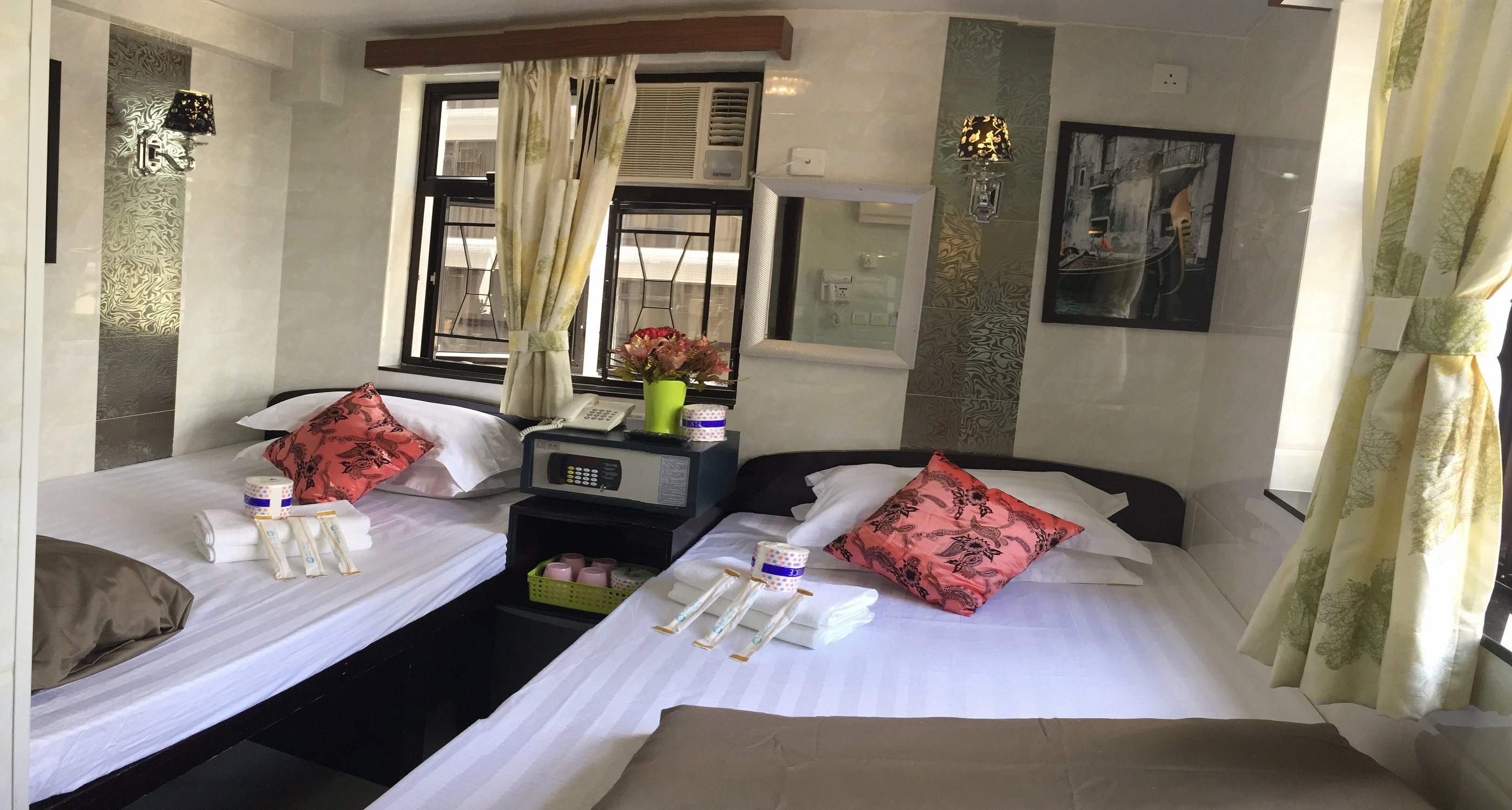 Standard Family / Quadruple Room